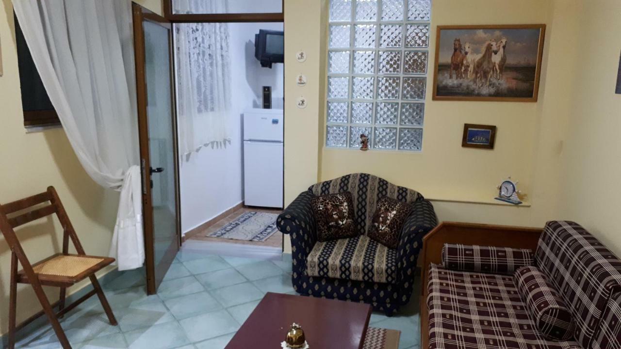 Elda'S Apartment Саранда Екстер'єр фото